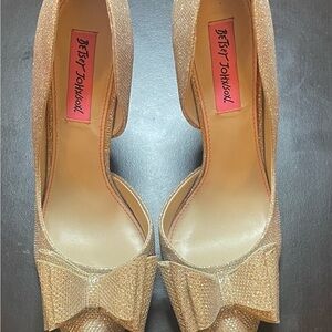 Betsey Johnson Gold Glitter Heels with Bow Women’s 8
